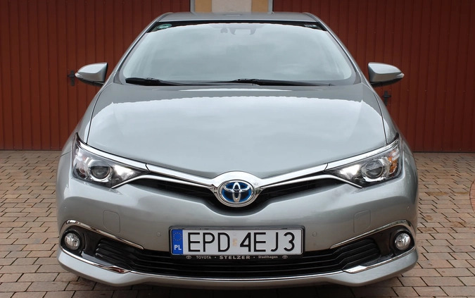 Toyota Auris cena 63900 przebieg: 63000, rok produkcji 2016 z Poddębice małe 407